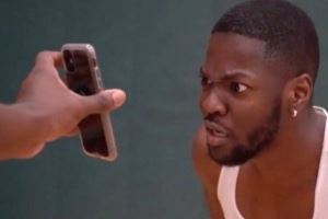 绷不住了?佩林卡啊！你快干点儿啥吧！